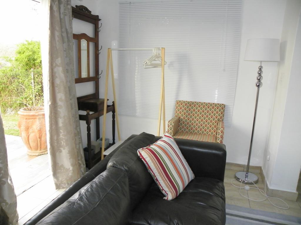 Blue'S Guest House - East London Bonza Bay Luaran gambar