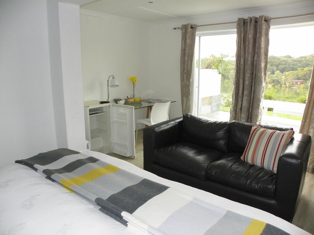 Blue'S Guest House - East London Bonza Bay Luaran gambar